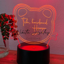 Load image into Gallery viewer, Hyunjin Funny Quote Desk Lamp - Tch, hairband