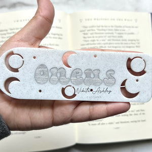 Oneus Bookmark